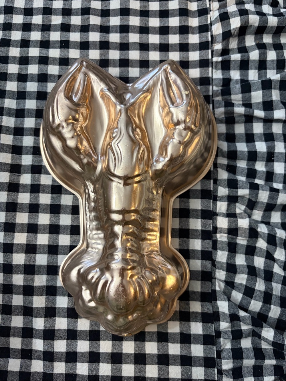 Metallic Gold Lobster-Shaped Decorative Mold